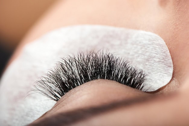 freepicdownloader.com close up long enlarged woman s lashes normal